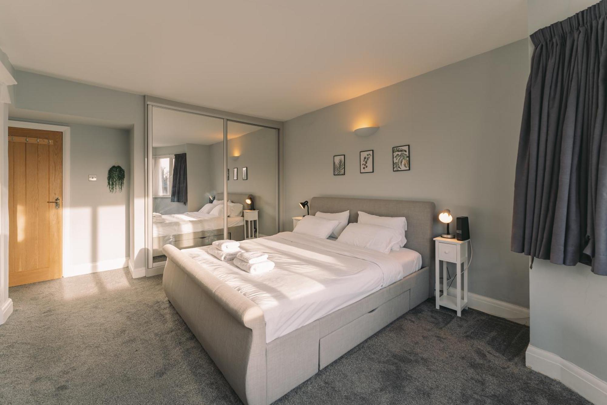 런던 Modern Flat By The Underground. 아파트 외부 사진